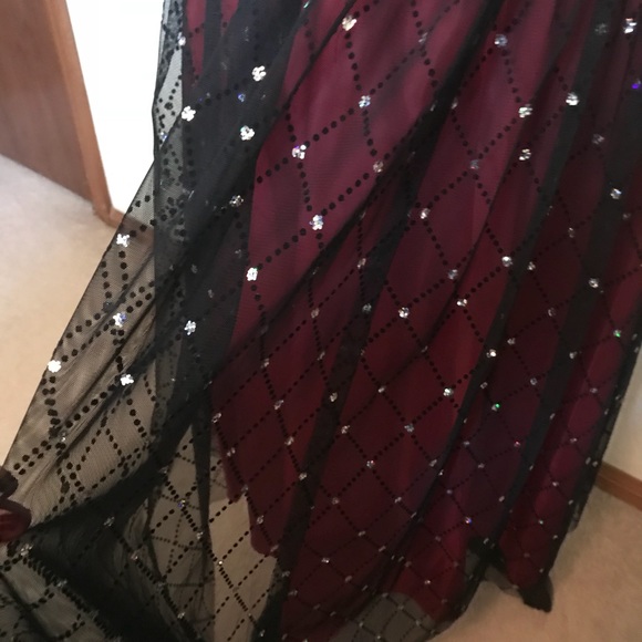 Beautiful dress Barn dress Sz 4 - Picture 5 of 8